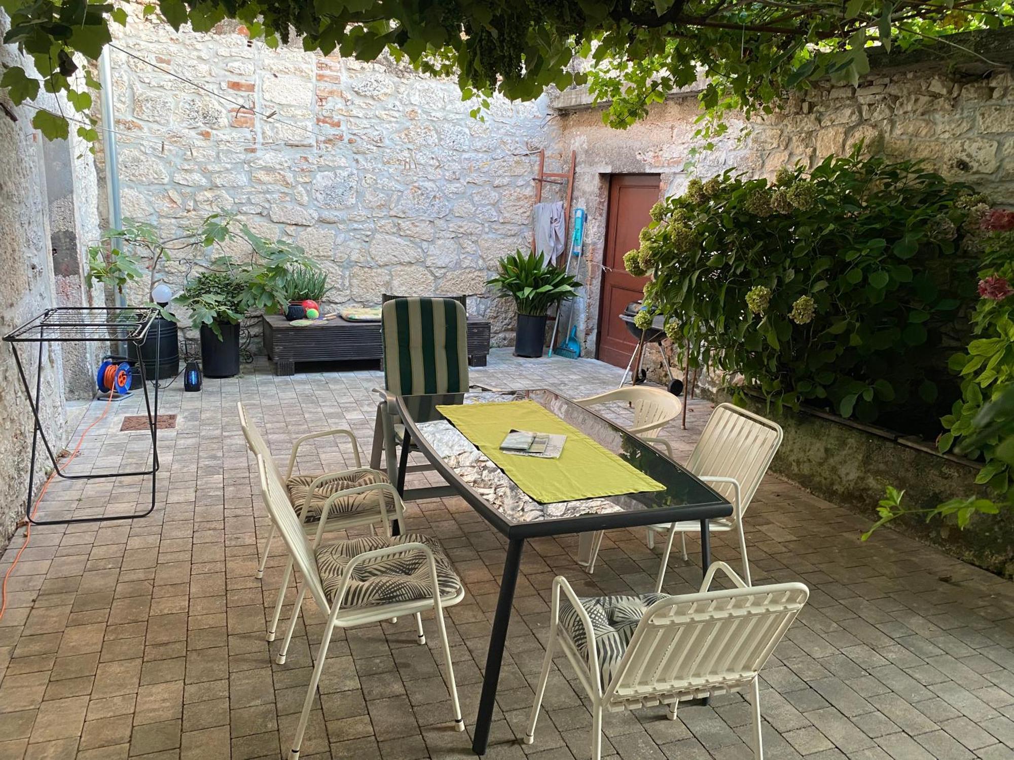 Apartment Rustic Jolly Premantura Exterior photo